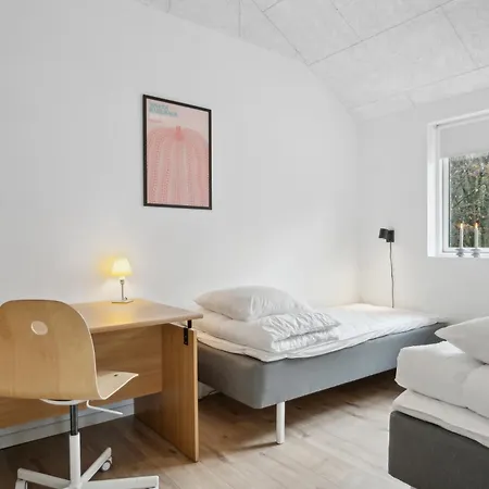 I Ferieby Naer Vesterhavet *